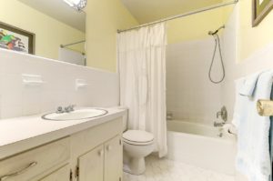 bathroom decor
